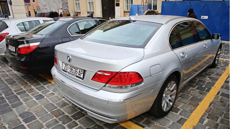 HDZ očekuje da mu BMW vrati 2.5 milijuna kuna za Sanaderov blindirani auto