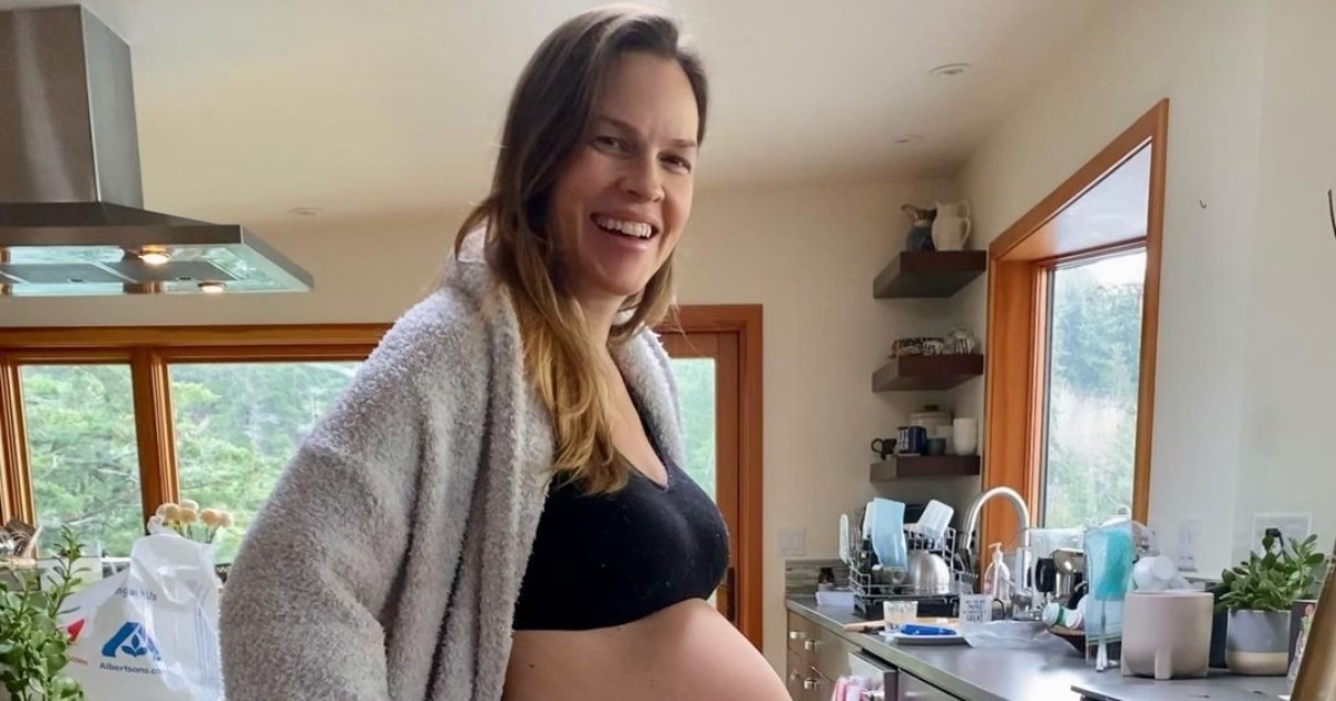 Hilary Swank su prozvali neodgovornom jer je rodila s 48, ali njeni razlozi su jasni