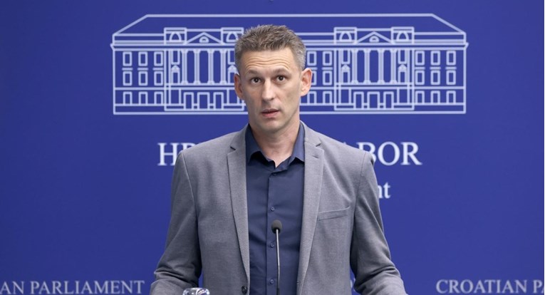 Petrov: Porez na nekretnine je čisto prelijevanje iz šupljeg u prazno