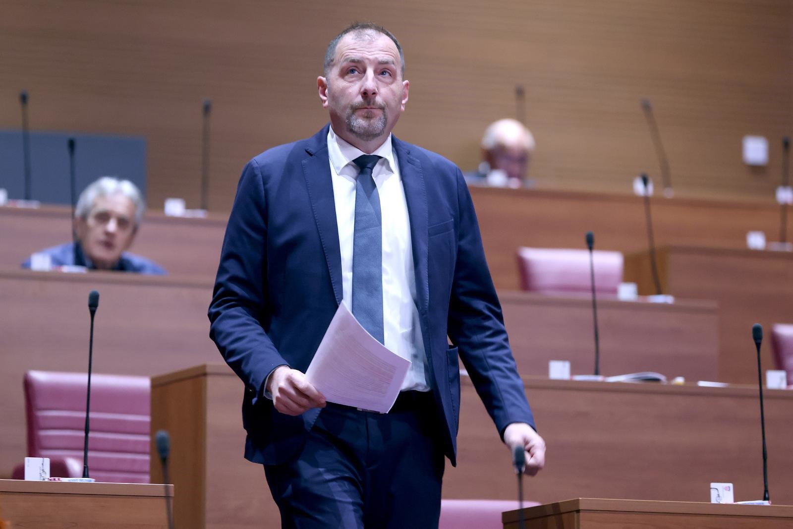 IDS-ov zastupnik: Pomoćnicima u nastavi dati ista prava kao i drugim djelatnicima