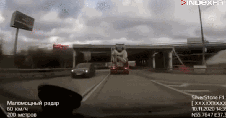 VIDEO Vozio se iza kamiona miksera, a onda je uslijedilo strašno iznenađenje