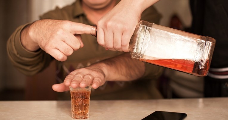 Osam stvari koje bi vam se mogle dogoditi ako prestanete piti alkohol