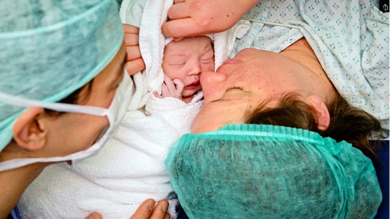 Bolnica u New Yorku privremeno gasi rodilište. Osoblje odlazi zbog obveze cijepljenja