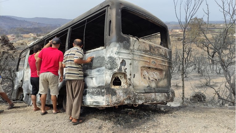Najmanje 26 poginulih u šumskim požarima u Alžiru