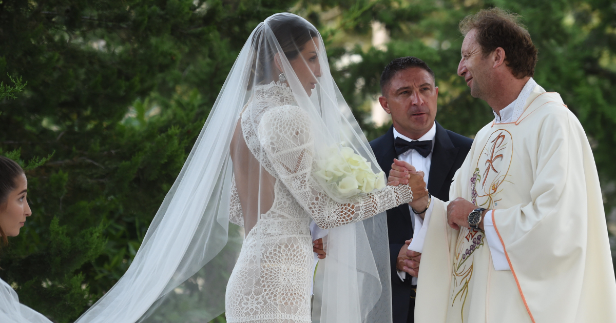 Ana Gruica i Boran Uglešić crkveno su se vjenčali, objavljene su prve fotografije