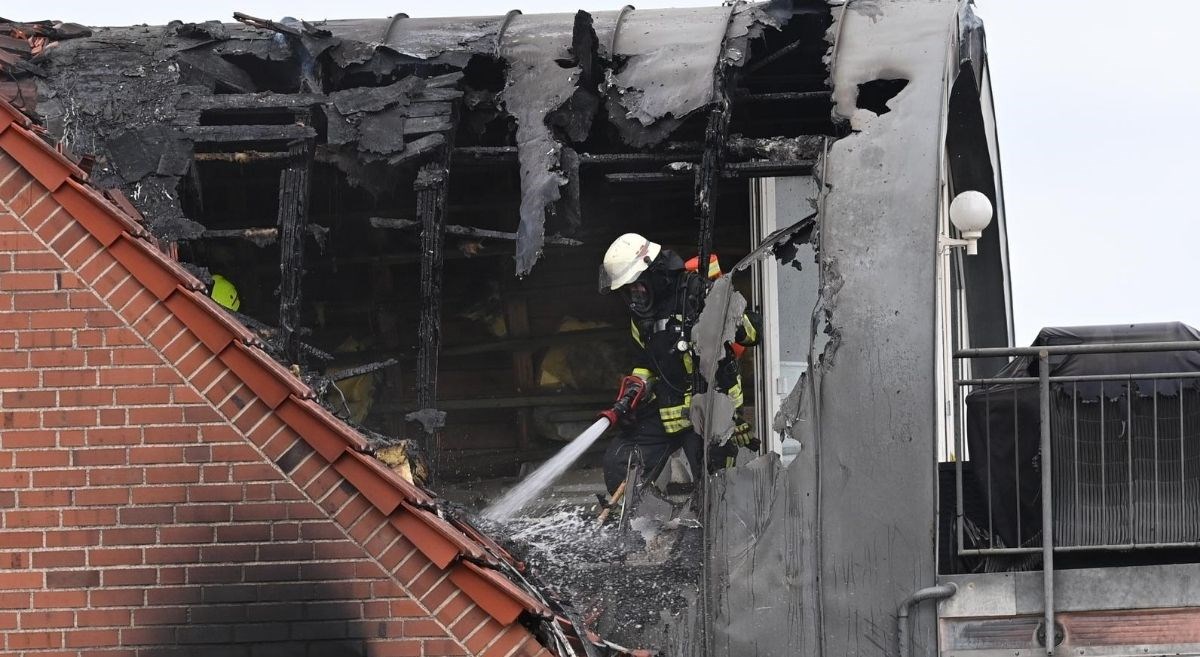 Avion se zabio u kuću u Njemačkoj, troje ljudi poginulo