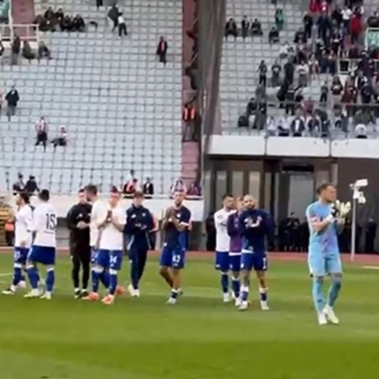 Pogledajte kako je Torcida ispratila igrače Hajduka nakon pobjede nad Goricom
