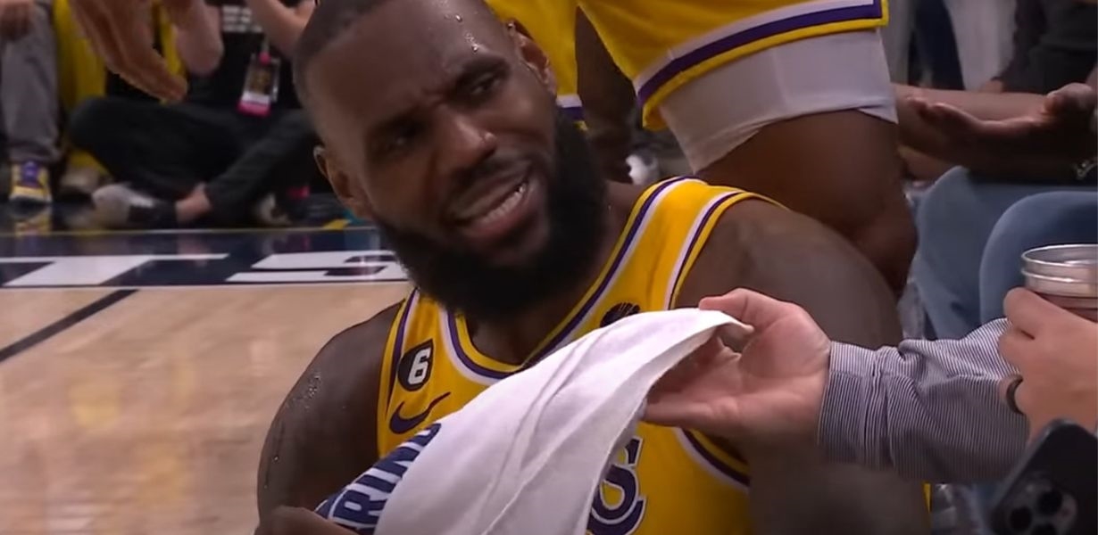 VIDEO LeBron se bacio da iznudi prekršaj od Jokića. Kazna je stigla sekundu kasnije