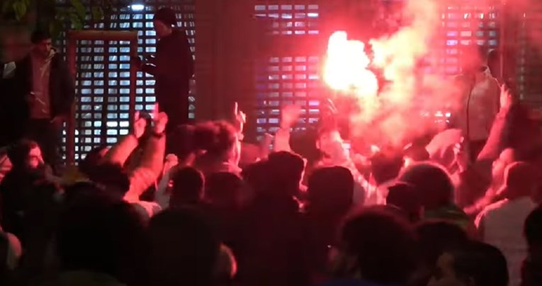 U glavnom gradu Belgije kaos, slavlje i upaljene baklje. Uhićeno 18 Marokanaca 