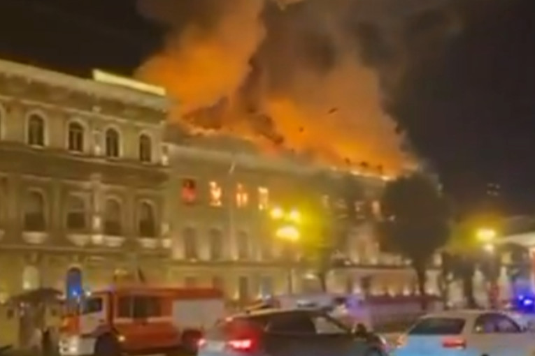 VIDEO Planula povijesna palača u Rusiji dok je Putin držao veliki govor