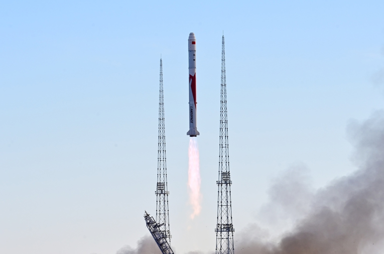 Google lansira prvi AI satelit. Musk predviđa selidbu sve obrade podataka u svemir