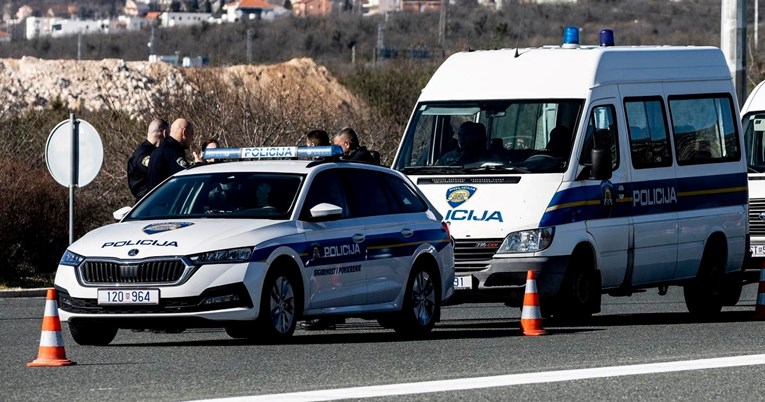 U nesreći na A1 poginuo muškarac, autocesta zatvorena od Maslenice do Sv. Roka