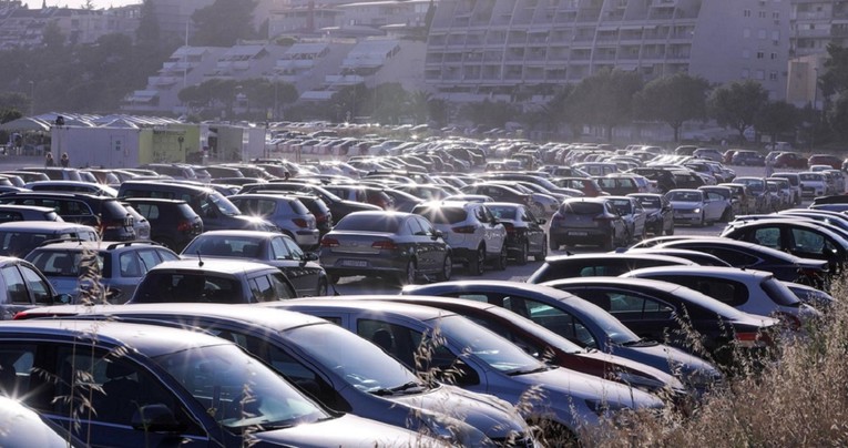 Split ima ogroman problem: Nedostaje 20.000 parkirnih mjesta, a centar je zakrčen