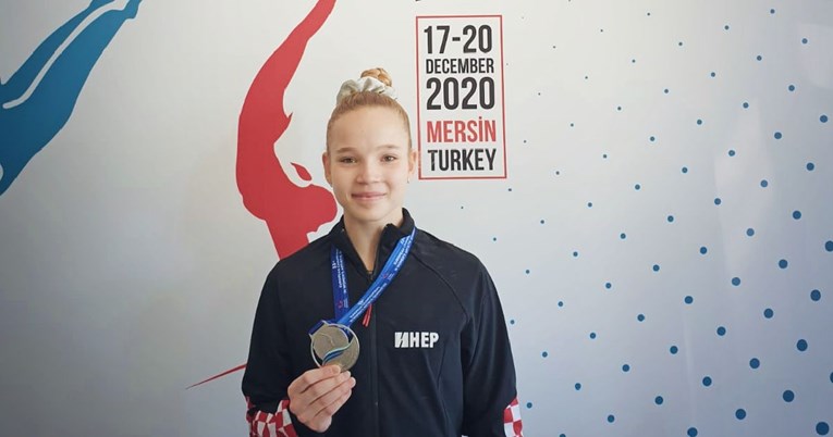 Hrvatska ima povijesnu medalju, 15-godišnja gimnastičarka je viceprvakinja Europe