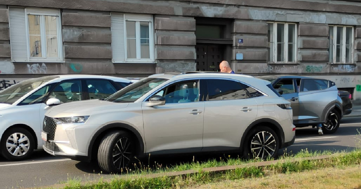Sudar tri auta na križanju Zvonimirove i Šubićeve u Zagrebu