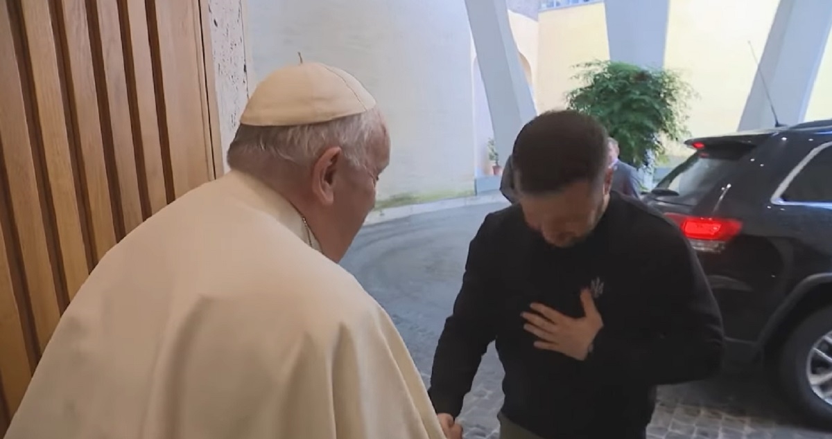 Zelenski pričao s papom Franjom: "U Davosu će biti rasprava o miru"