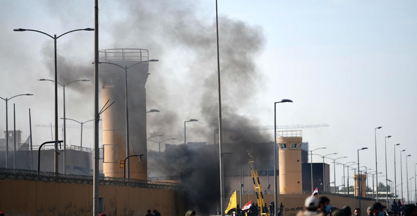 Rakete pale kraj ambasade SAD-a u Iraku, tri Amerikanca ubijena u Keniji