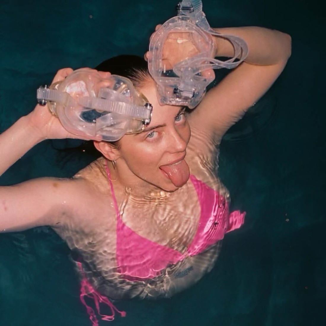 Kako se Billie Eilish opušta? Fotografije s odmora i u bikiniju