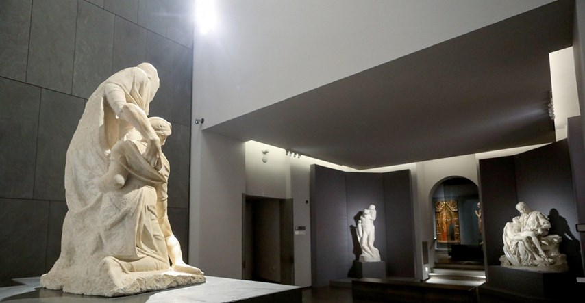 Muškarac srušio dvije biste iz antičkog Rima u Vatikanskim muzejima. Uhićen je