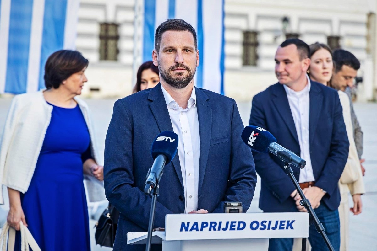 HDZ-ov Radić predao više od 13.000 potpisa za kandidaturu gradonačelnika Osijeka