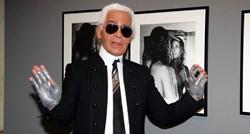 Rukavice bez prstiju Karla Lagerfelda na dražbi