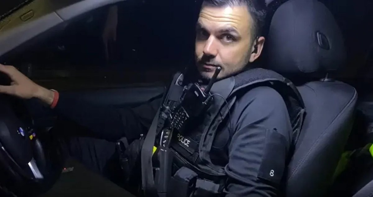 Policajac druge javno prozivao zbog brzine. Sad je dobio otkaz jer je jurio 249 km/h