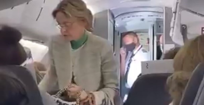 Izbačena iz aviona jer nije htjela nositi masku, zbog reakcije putnika snimka je hit