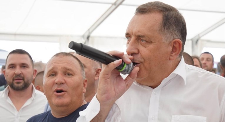 Dodik nagovarao mlade da se ne iseljavaju: Plaća od 2500 eura vas tamo zarobi