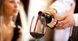 Odrasli mogu prekoračiti dnevnu granicu unosa šećera s dvije čaše vina