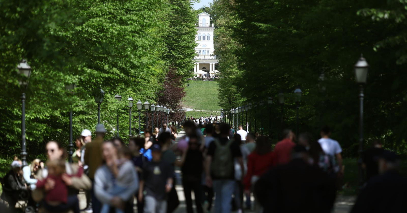 FOTO Zagrepčani iskoristili lijep dan za boravak u prirodi. Maksimir je bio krcat
