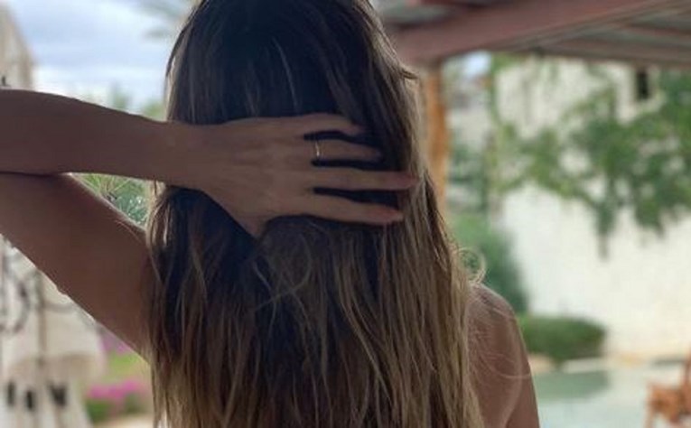 Heidi Klum izbezumila fanove fotkom u toplesu: "Preispitujem svoju seksualnost"
