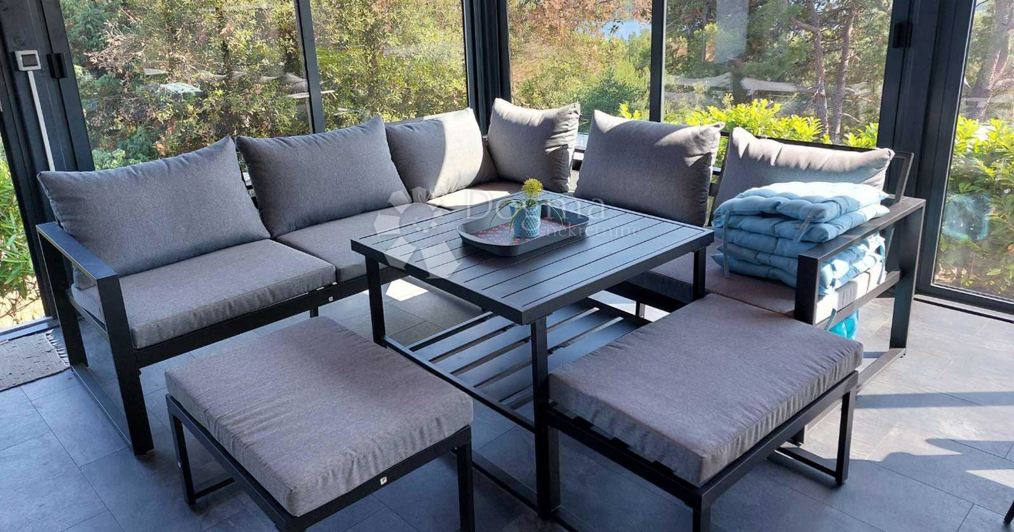 Mobilna kućica na Lošinju prodaje se za 95.000 €, od mora je udaljena 80 metara