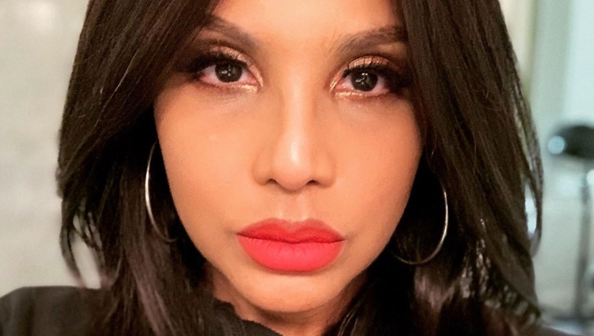 52-godišnja pjevačica tvrdi da mladolik izgled duguje - 18+ stvarčici