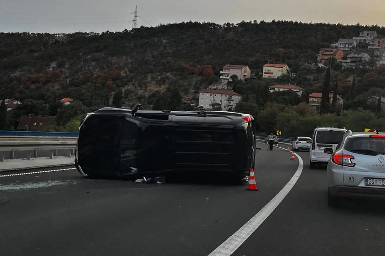 Prometna nesreća na A6 kod Rijeke. Svjedoci: Bježali su policiji
