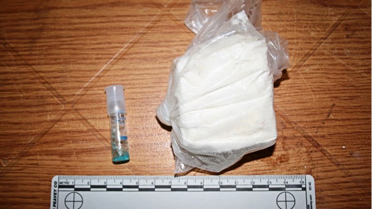 Pao kaštelanski diler kokaina, policija mu našla više od kile droge
