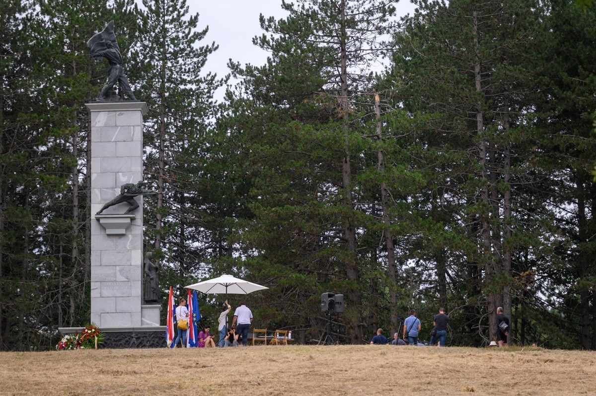 Žrtvoslovne udruge traže zabranu obilježavanja ustanka u Srbu