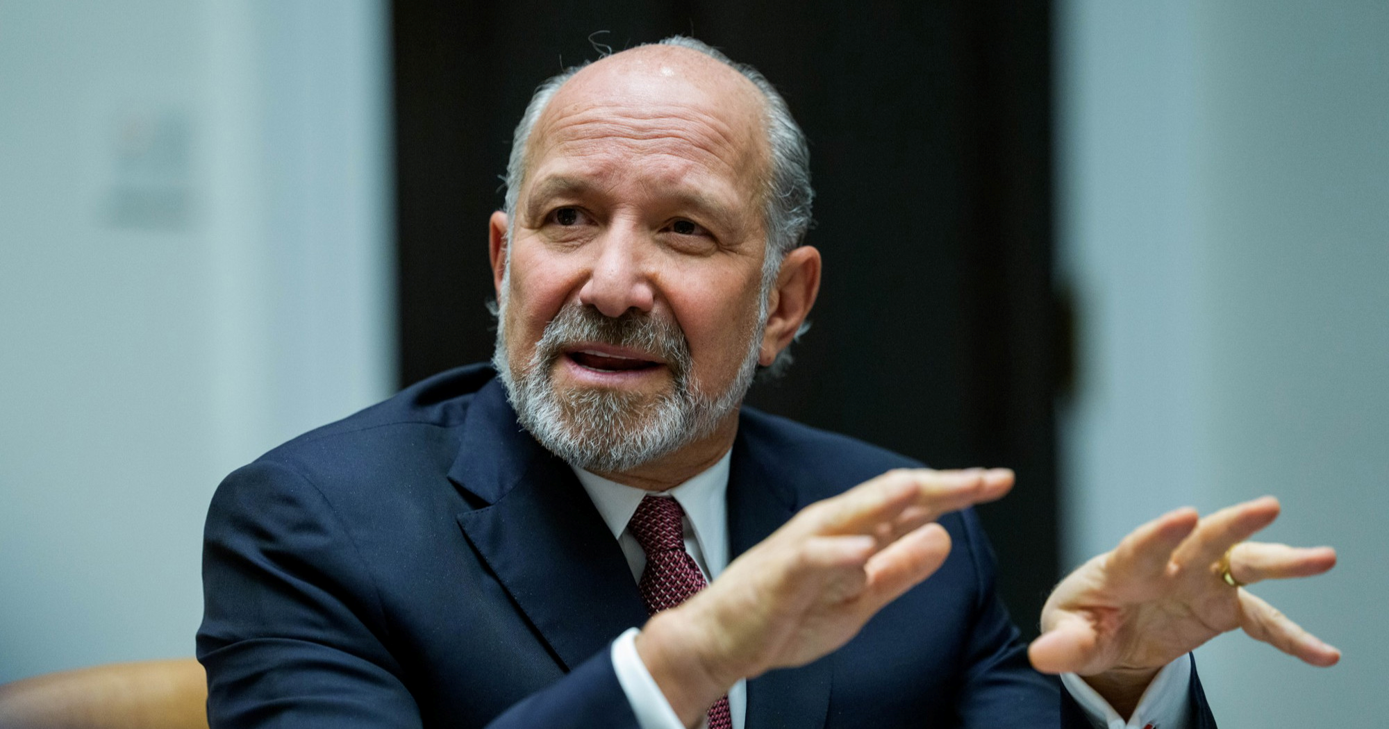 Trumpov ministar izazvao incident na večeri u Davosu, gosti mu dobacivali