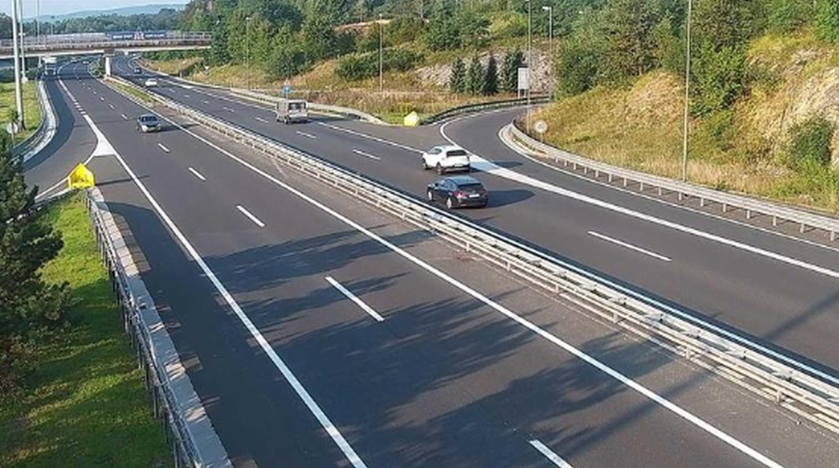 Vozači, oprez. Srna na A1, vozi se 40km/h