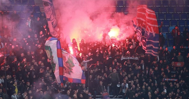 Torcida provocirala navijače Osijeka novčanicama od 20 kuna s banom Jelačićem