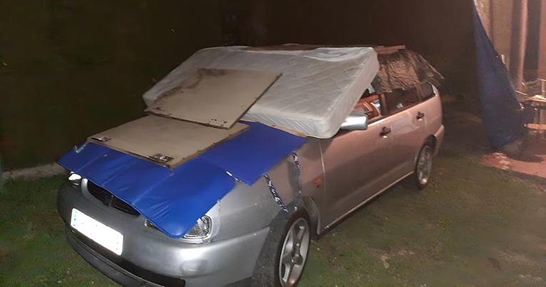 Hit na Fejsu: Pogledajte kako je muškarac u Zagorju zaštitio svoj automobil od tuče