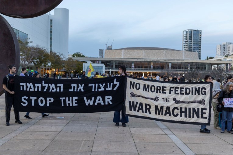 Policija ugušila antiratni prosvjed u Tel Avivu, organizatori najavljuju nove