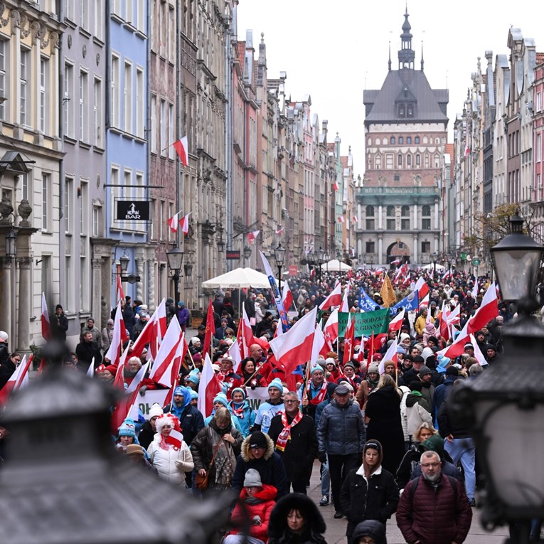Sva kućanstva u Poljskoj dobivaju vodič za preživljavanje
