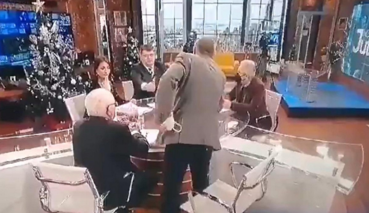 VIDEO Vučića na njegovoj omiljenoj televiziji nazvao izdajnikom pa otišao iz studija