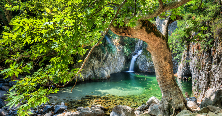 FOTO Na ovom grčkom otoku živi svega dvije tisuće ljudi, a izgleda kao da je iz bajke