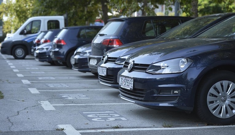 HGK: Tvrtke više ulažu u osiguranje auta nego svojih zaposlenika