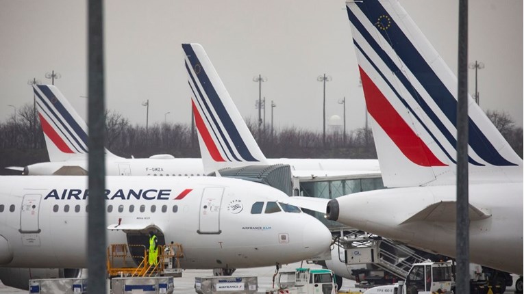 Air France i KLM prizemljuju svoje flote zbog koronavirusa