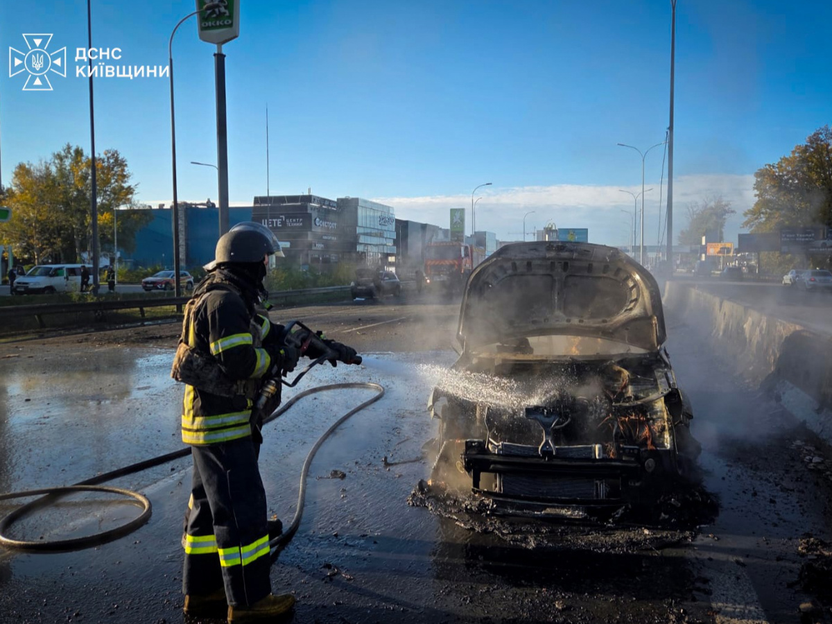 Rusi dronovima pogodili autocestu kod Kijeva tijekom prometne špice. Ima mrtvih