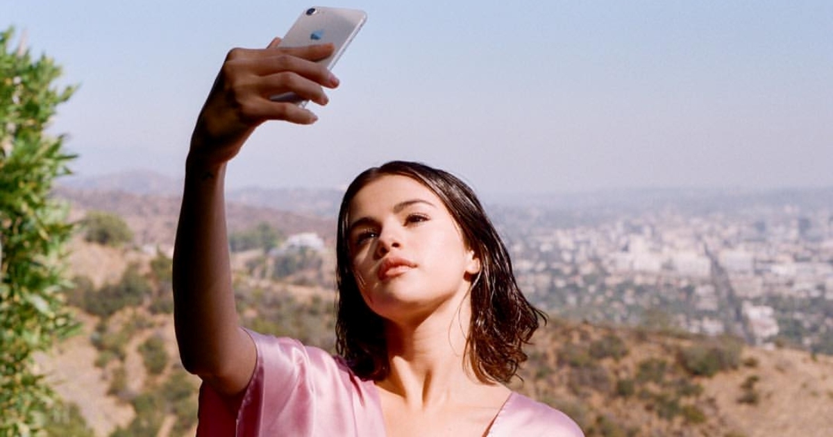 Selena Gomez pozirala u izazovnom izdanju, hejteri je napali u komentarima