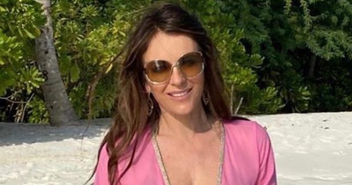 Elizabeth Hurley objavila je novu fotku u bikiniju, izgleda nestvarno
