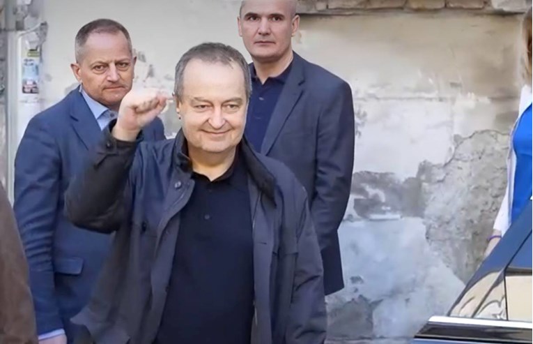 Ivica Dačić otpušten iz bolnice 